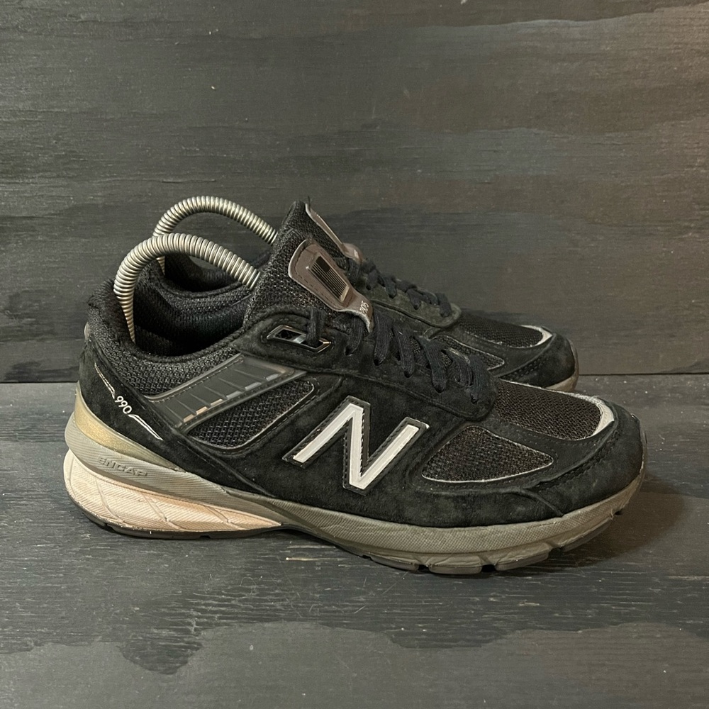 New Balance 990v5 Womens Size 8 Black Suede Sneaker Made in USA W990BK5